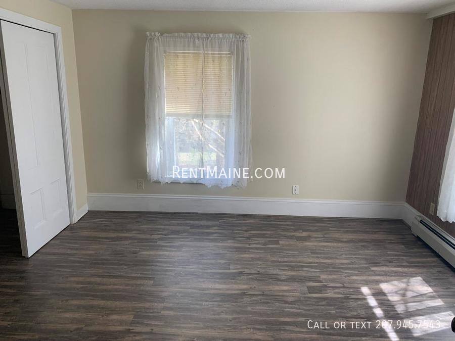 Apartment for rent at 15 Elm St #4, Bangor, ME 04401