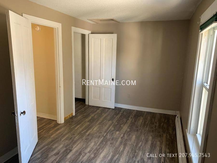 Apartment for rent at 15 Elm St #4, Bangor, ME 04401