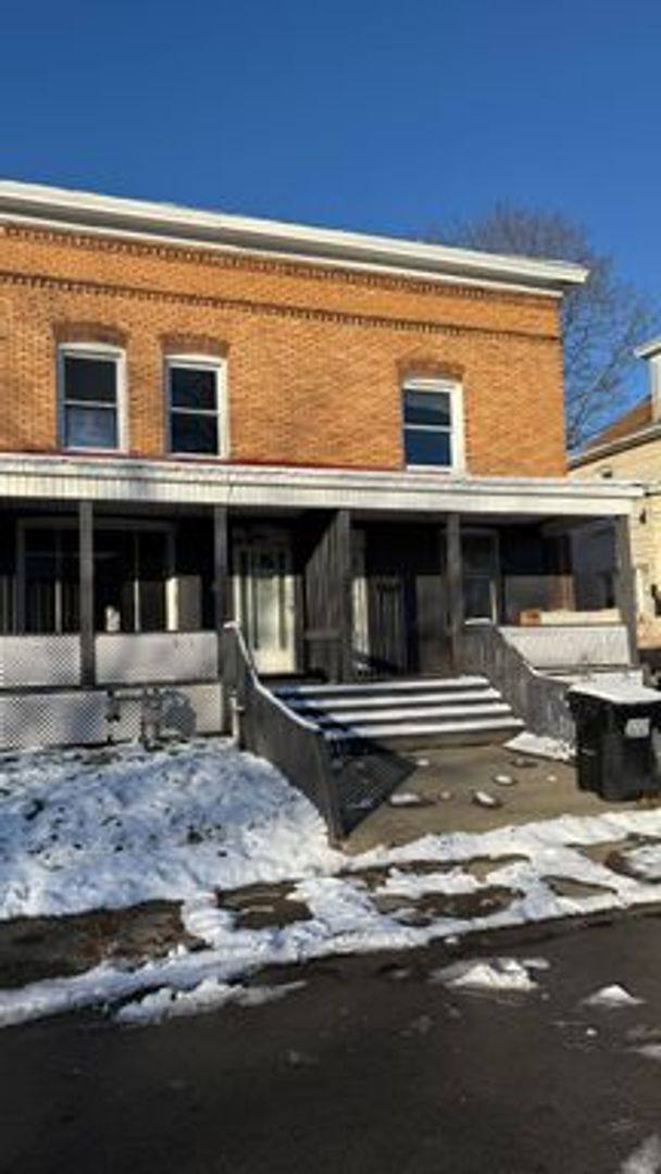 Apartment for rent at 303 Phillips St, New Castle, PA 16101