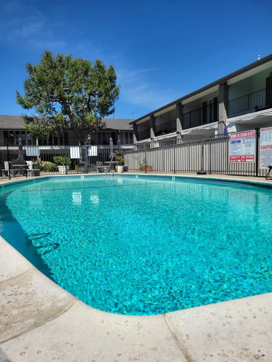 Townhouse for rent at 1215 S Empire St #11, Anaheim, CA 92804