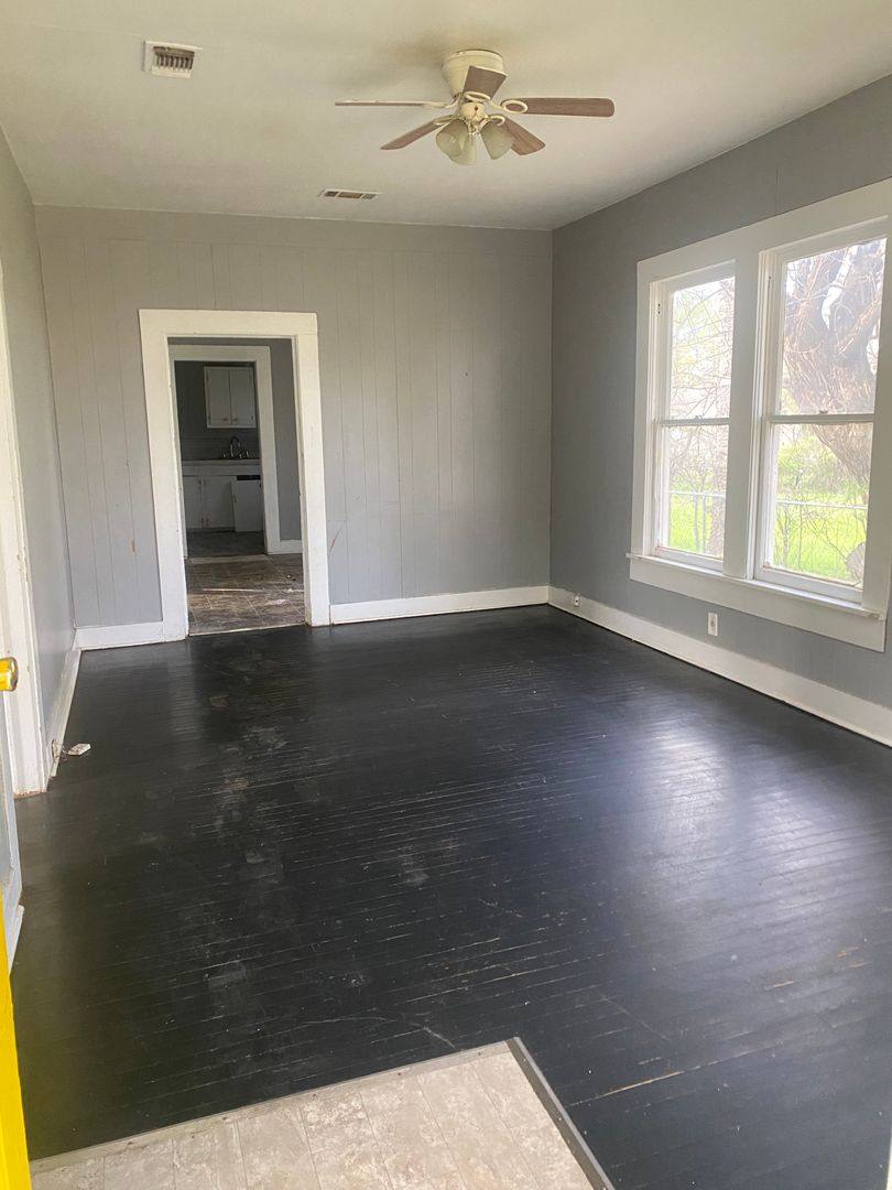 House for rent at 2222 Carleton St, Shreveport, LA 71103