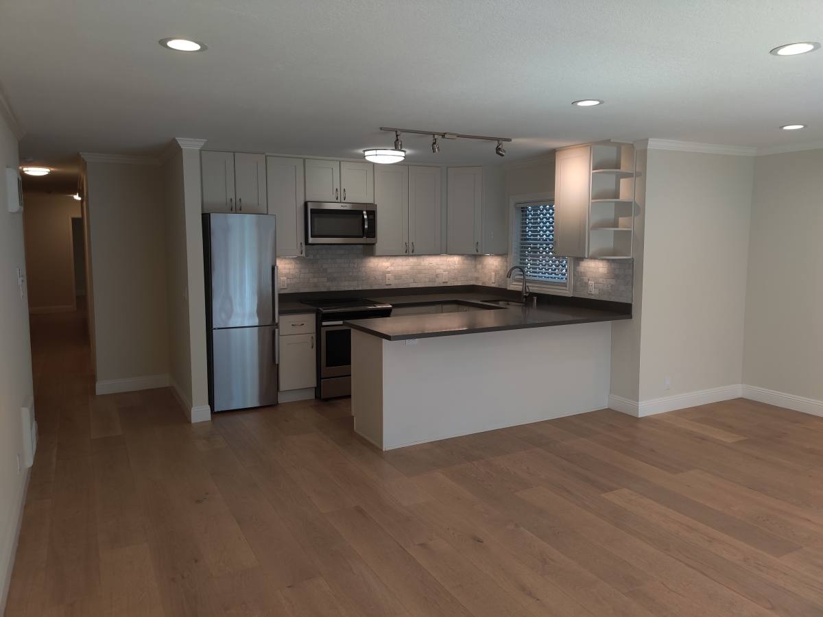 Apartment for rent at 315 Hanover Ave #102, Oakland, CA 94606