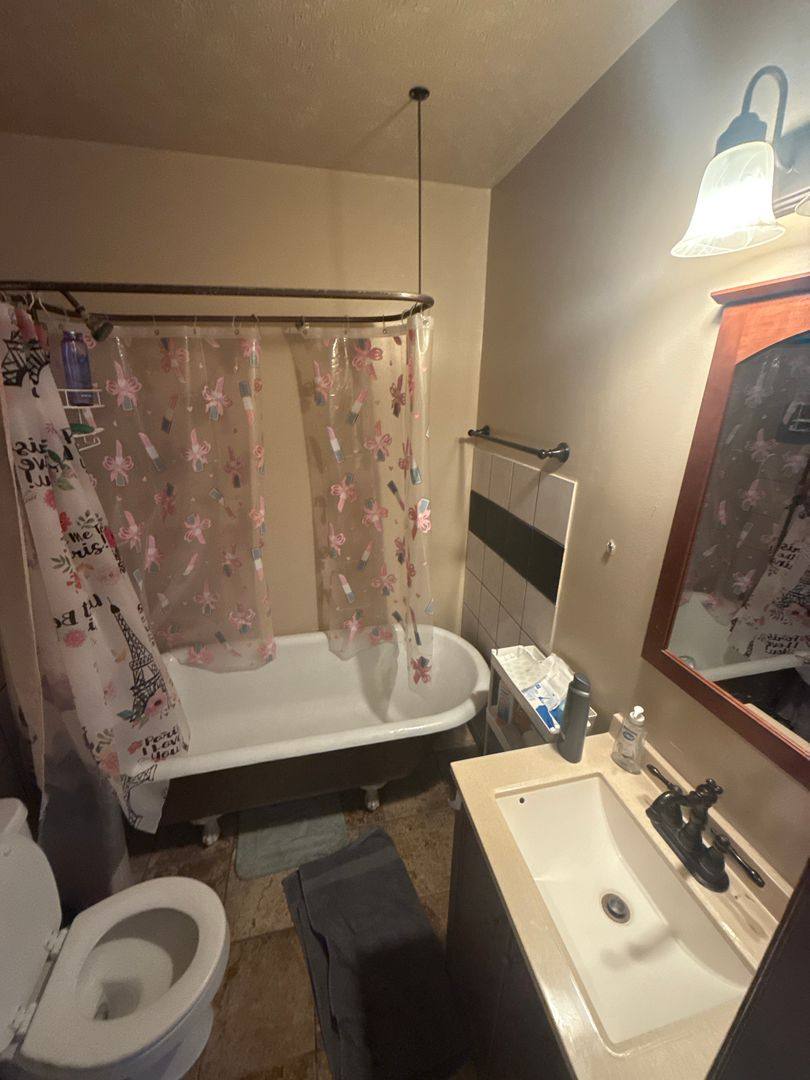House for rent at 1315 S 32 St, Omaha, NE 68105