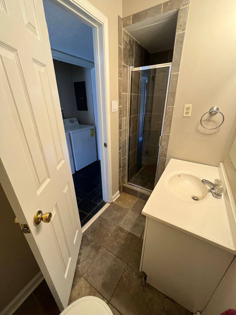 Condo for rent at 443 N Highland, Memphis, TN 38122
