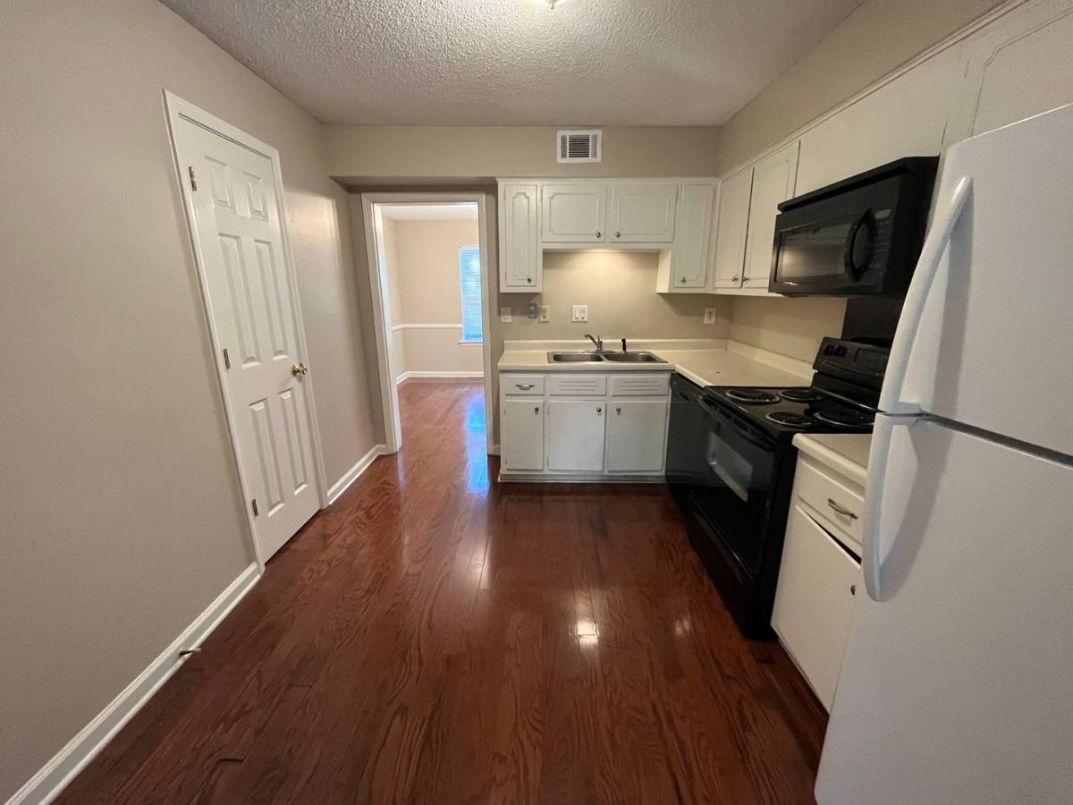 Condo for rent at 443 N Highland, Memphis, TN 38122