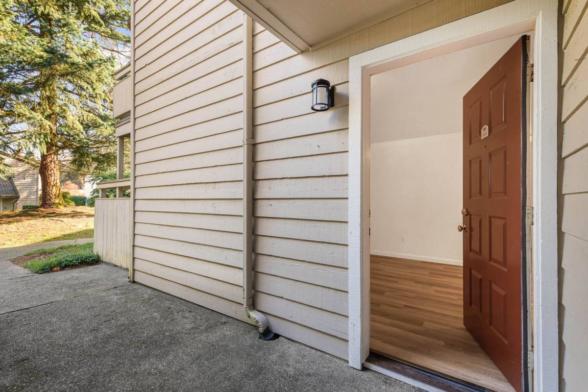 Condo for rent at 14200 NE 171st St #A106, Woodinville, WA 98072