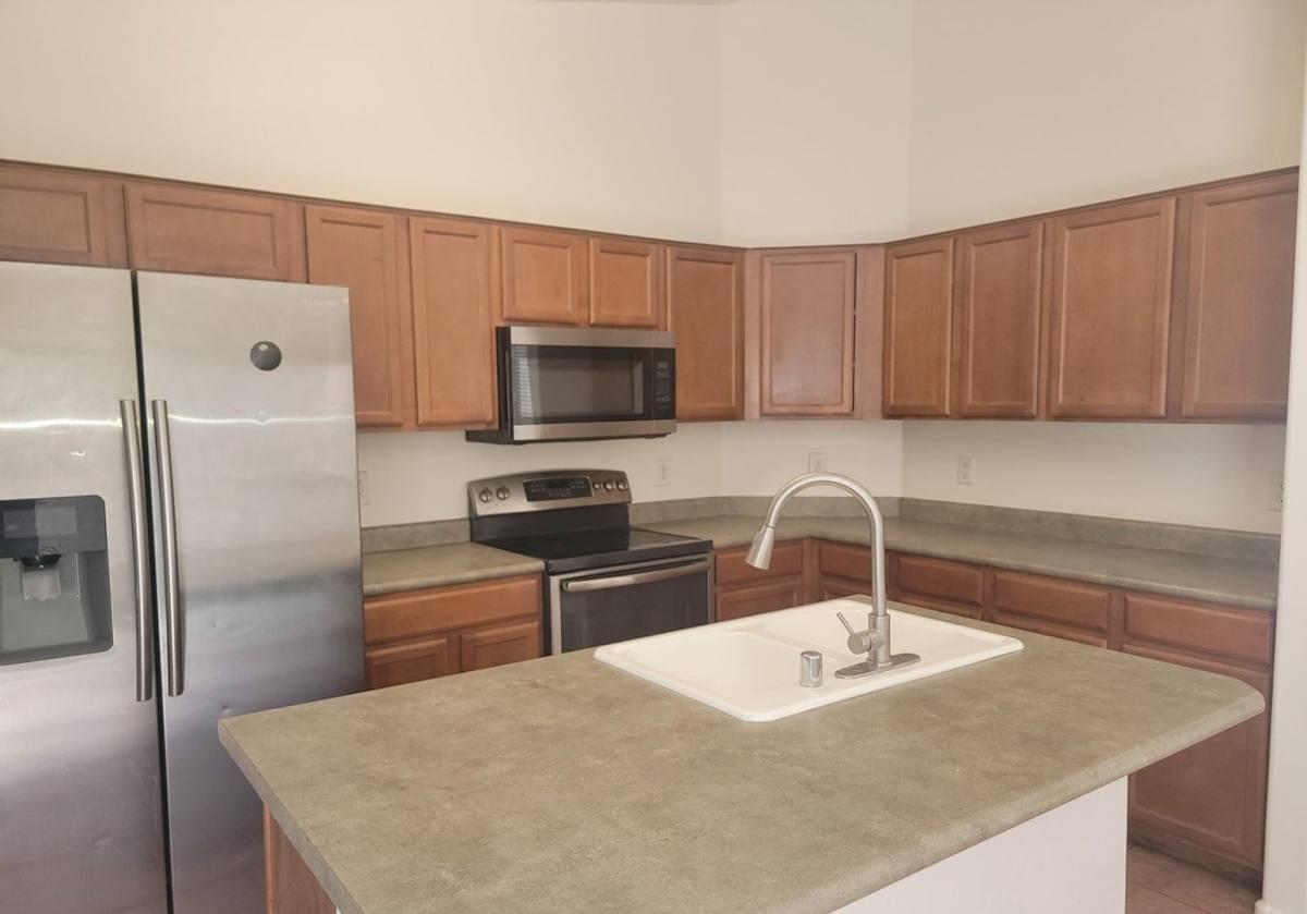 House for rent at 3133 W Huntington Dr, Phoenix, AZ 85041