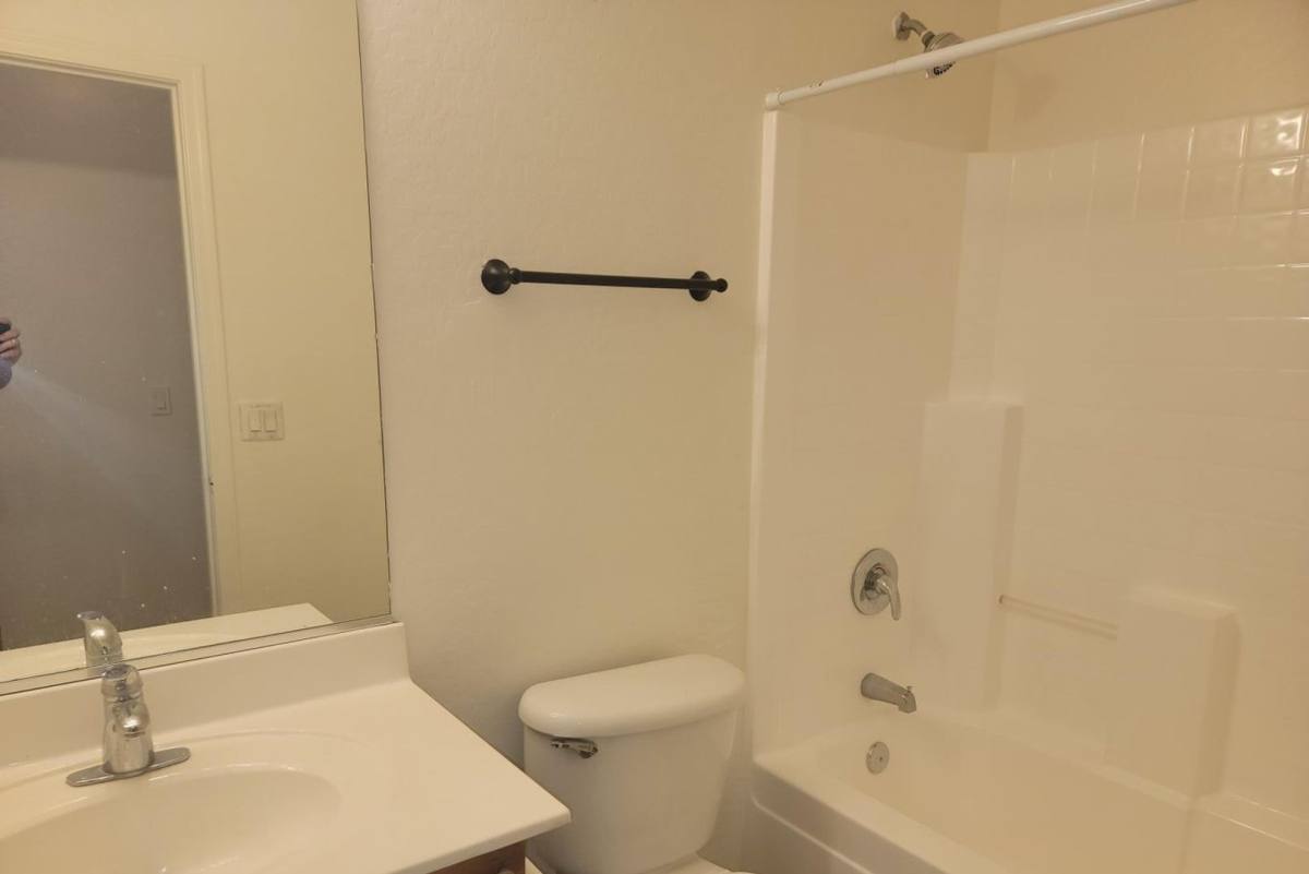House for rent at 3133 W Huntington Dr, Phoenix, AZ 85041