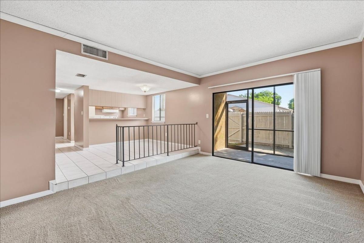 Townhouse for rent at 1428 Oak Place #C, Apopka, FL 32712
