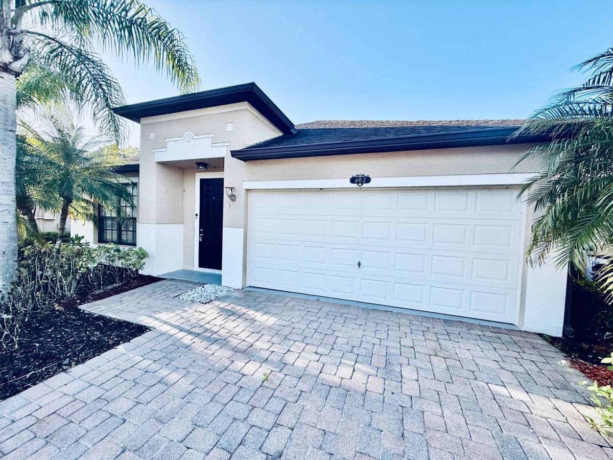 House for rent at 402 Breckenridge Circle SE, Palm Bay, FL 32909