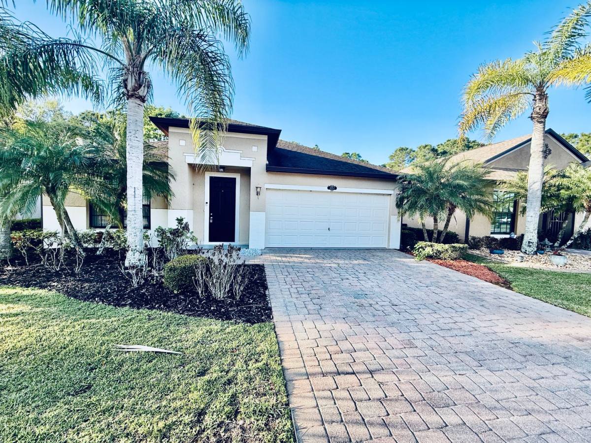 House for rent at 402 Breckenridge Circle SE, Palm Bay, FL 32909