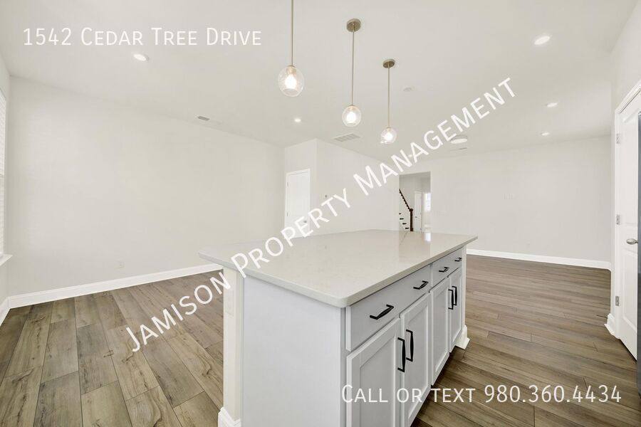 Townhouse for rent at 1542 Cedar Tree Dr, Belmont, NC 28012