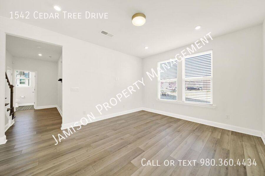 Townhouse for rent at 1542 Cedar Tree Dr, Belmont, NC 28012