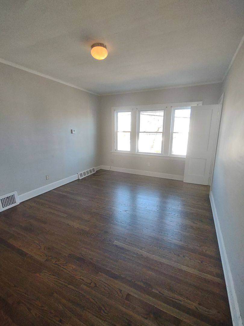Apartment for rent at 9705 Loretta Ave, Cleveland, OH 44102