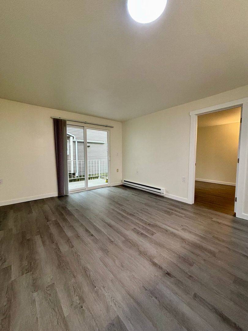 Apartment for rent at 11740 Greenwood Ave N, Seattle, WA 98133