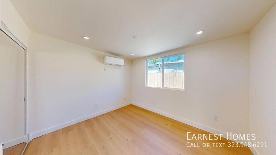 Apartment for rent at 6443 Satsuma Ave, North Hollywood, CA 91606