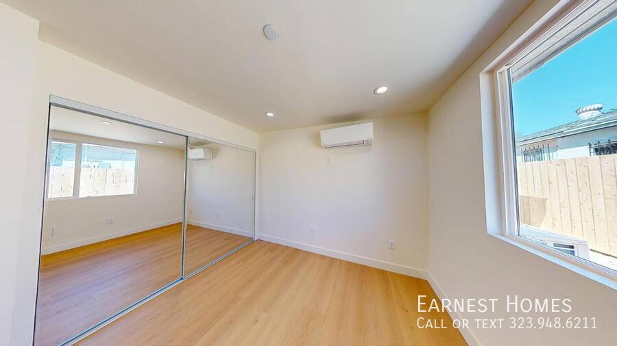 Apartment for rent at 6443 Satsuma Ave, North Hollywood, CA 91606