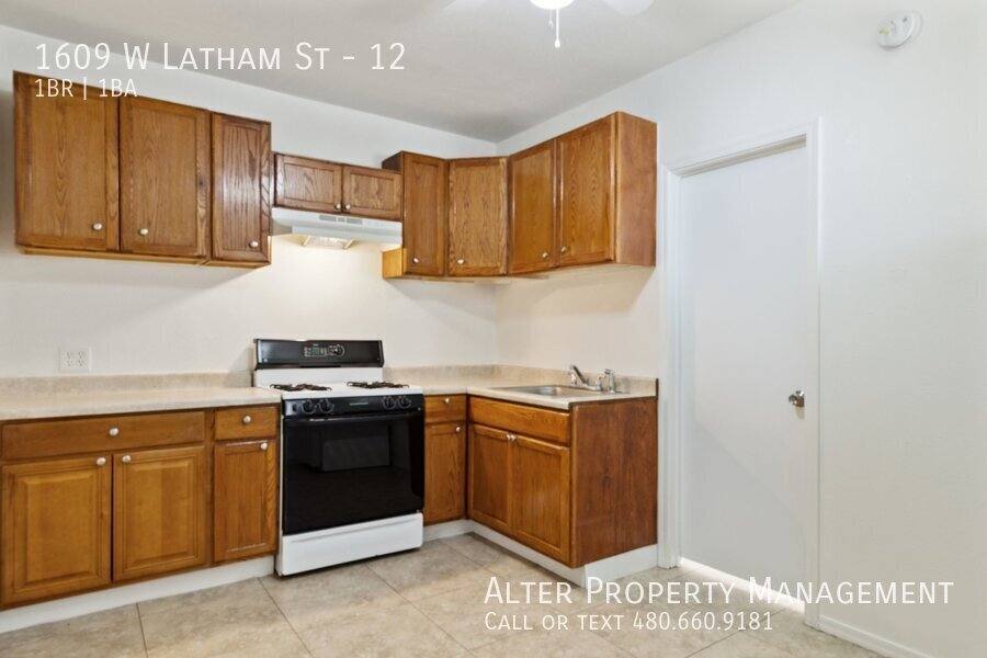 Apartment for rent at 1609 W Latham St #12, Phoenix, AZ 85007