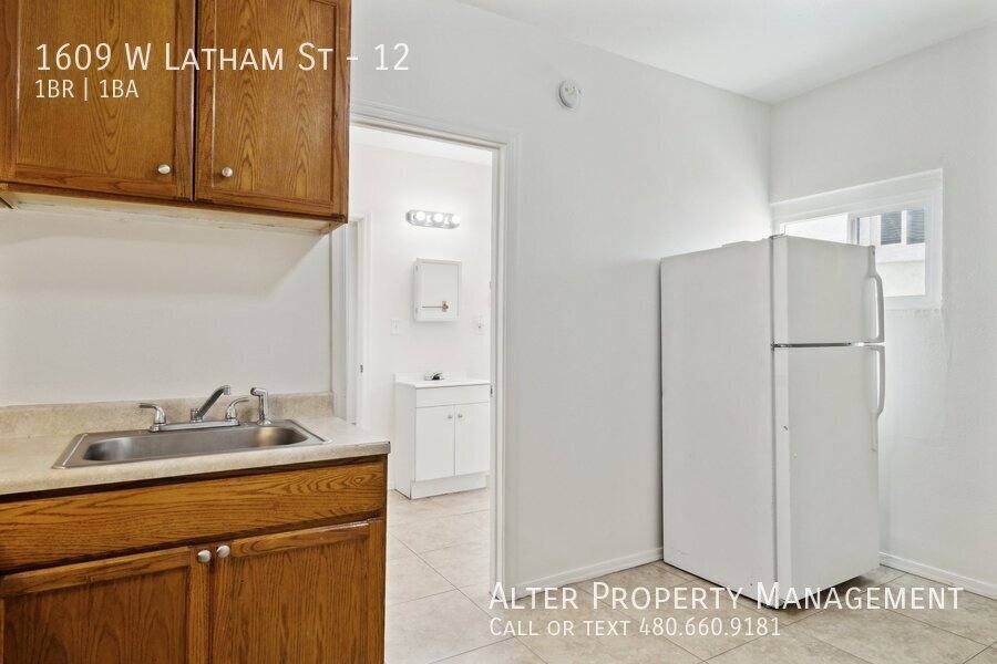 Apartment for rent at 1609 W Latham St #12, Phoenix, AZ 85007