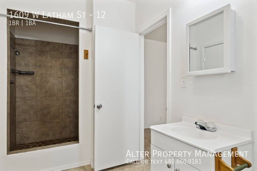 Apartment for rent at 1609 W Latham St #12, Phoenix, AZ 85007