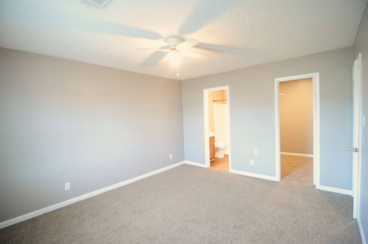 Apartment for rent at 2979 Old Highway 431, Owens Cross Roads, AL 35763