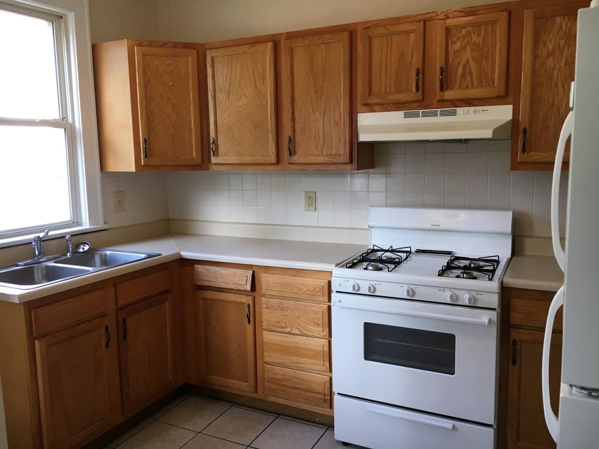 Apartment for rent at 431-433 E Tompkins St, Columbus, OH 43202