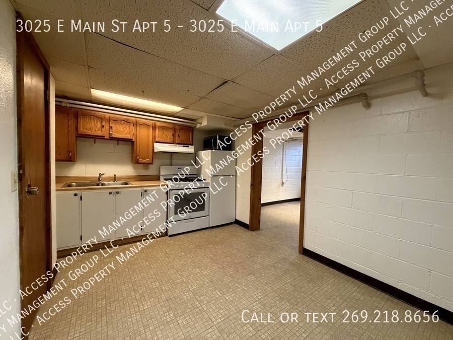 Apartment for rent at 3025 E Main St #5, Kalamazoo, MI 49048