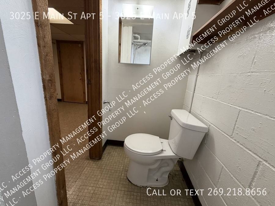 Apartment for rent at 3025 E Main St #5, Kalamazoo, MI 49048