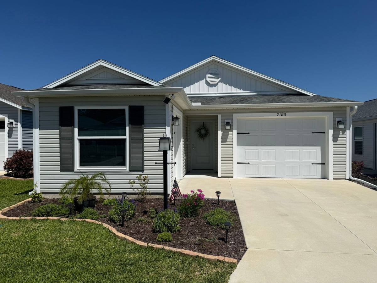 House for rent at 7185 Denver Ave, Okahumpka, FL 34762