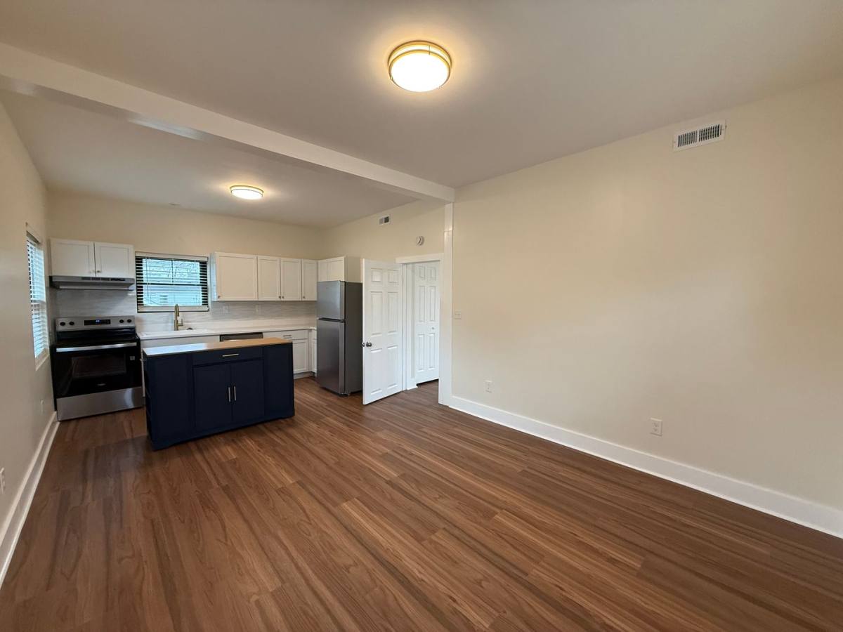 Apartment for rent at 345-347 W Penn St, Carlisle, PA 17013