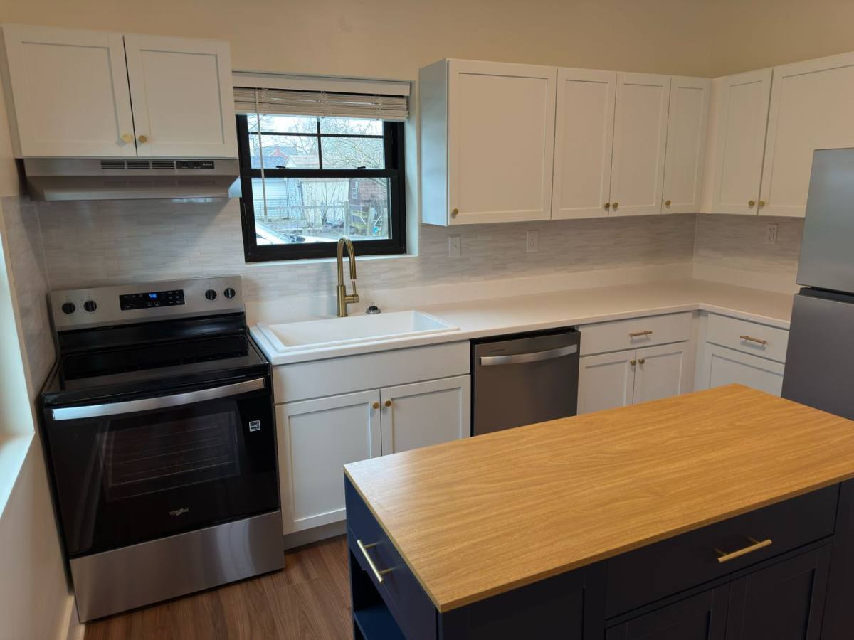 Apartment for rent at 345-347 W Penn St, Carlisle, PA 17013