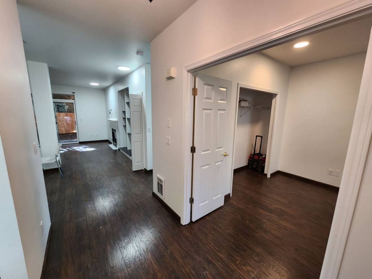 Condo for rent at 17827 80th Ave NE, Kenmore, WA 98028