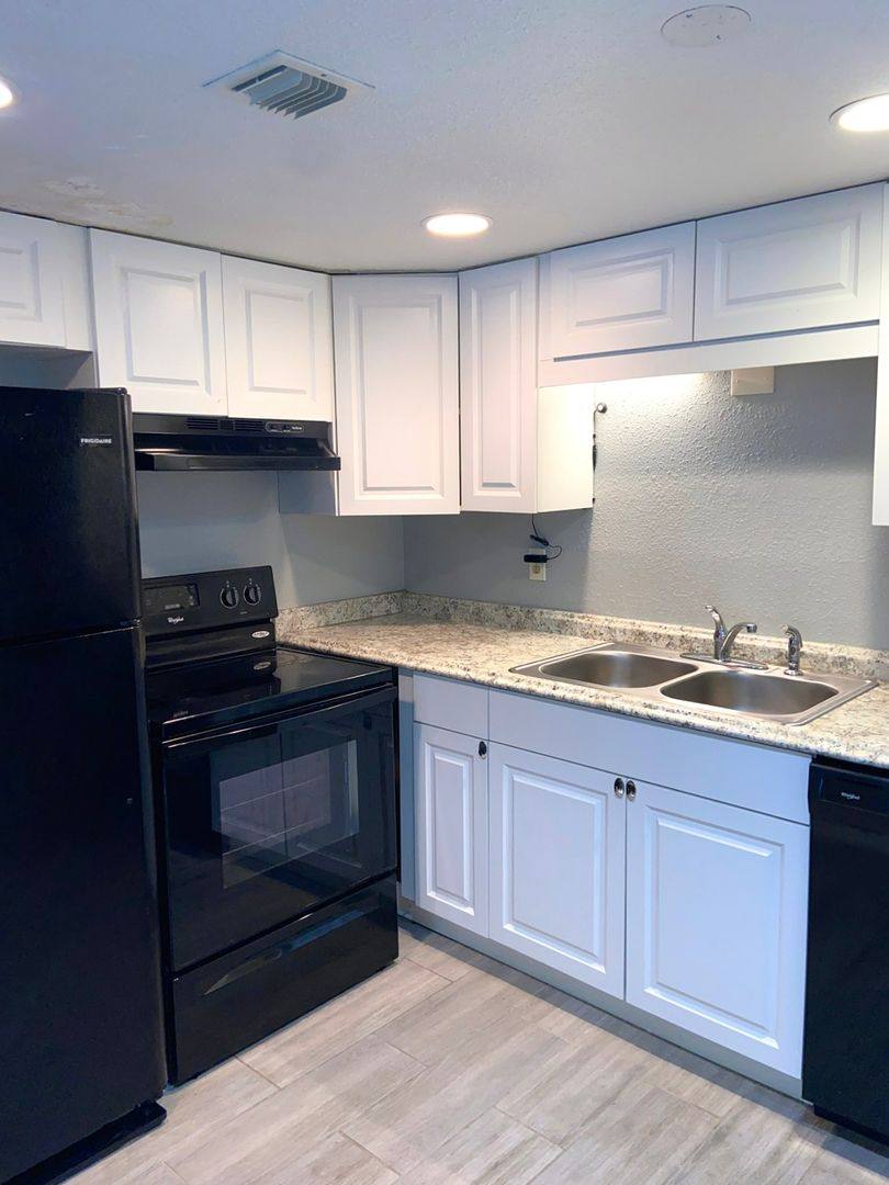 Townhouse for rent at 4113 S Semoran Blvd #12, Orlando, FL 32822