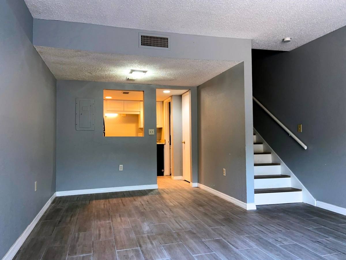 Townhouse for rent at 4113 S Semoran Blvd #12, Orlando, FL 32822