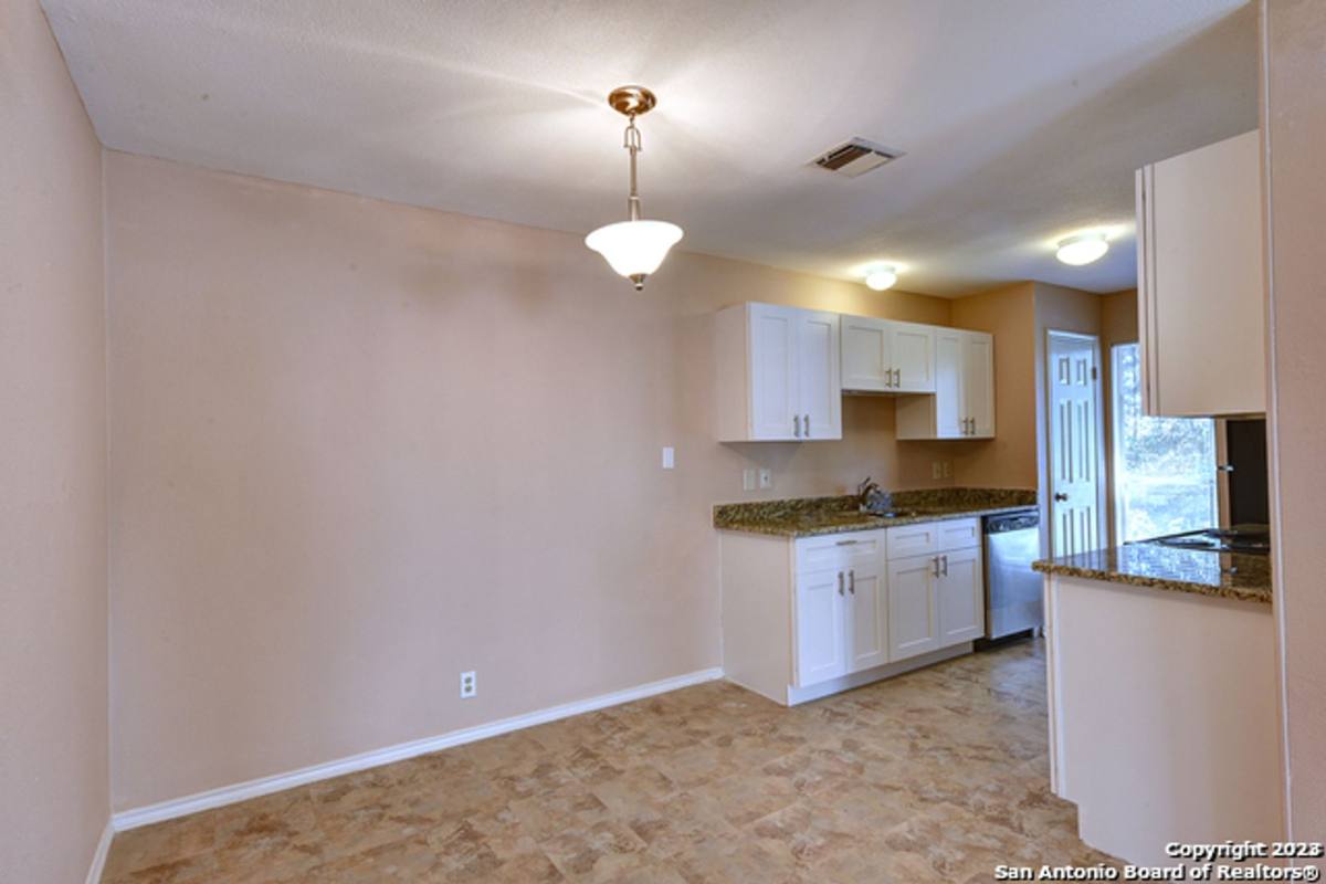 Condo for rent at 1431 Loma Alto Rd, San Antonio, TX 78232