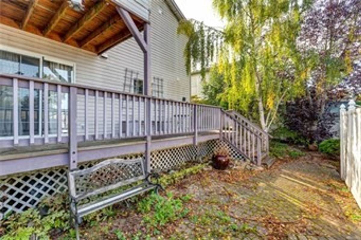House for rent at 112 S 44th St, Bellingham, WA 98229