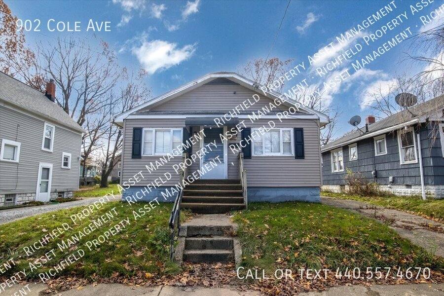House for rent at 902 Cole Ave, Akron, OH 44306