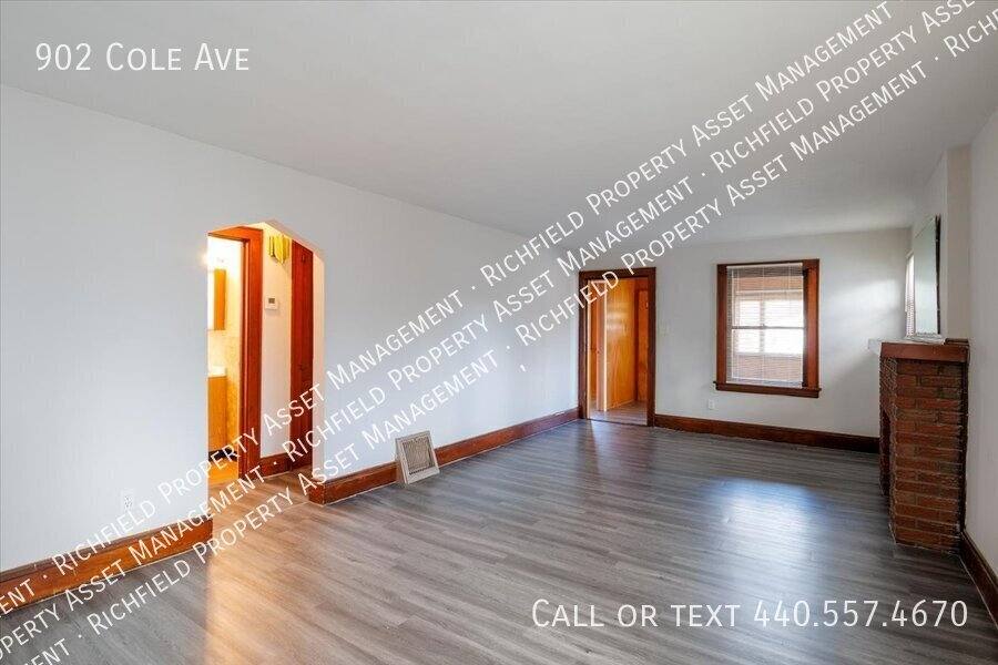 House for rent at 902 Cole Ave, Akron, OH 44306