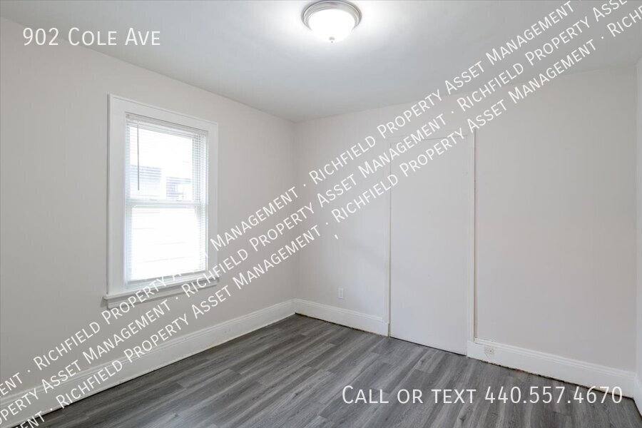 House for rent at 902 Cole Ave, Akron, OH 44306
