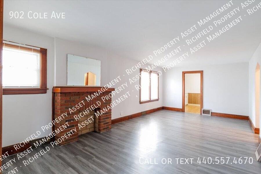 House for rent at 902 Cole Ave, Akron, OH 44306