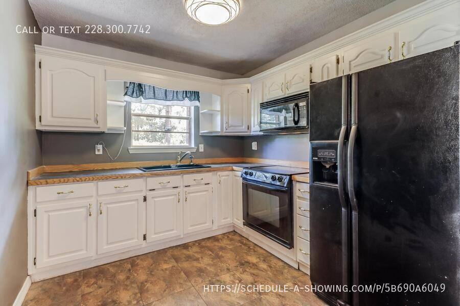 House for rent at 9708 Forts Lake Rd, Moss Point, MS 39562