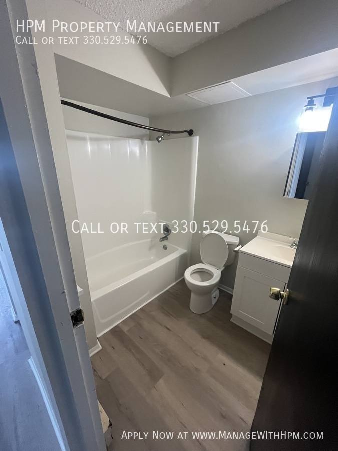 Apartment for rent at 1015 Howe Ave #7, Cuyahoga Falls, OH 44221