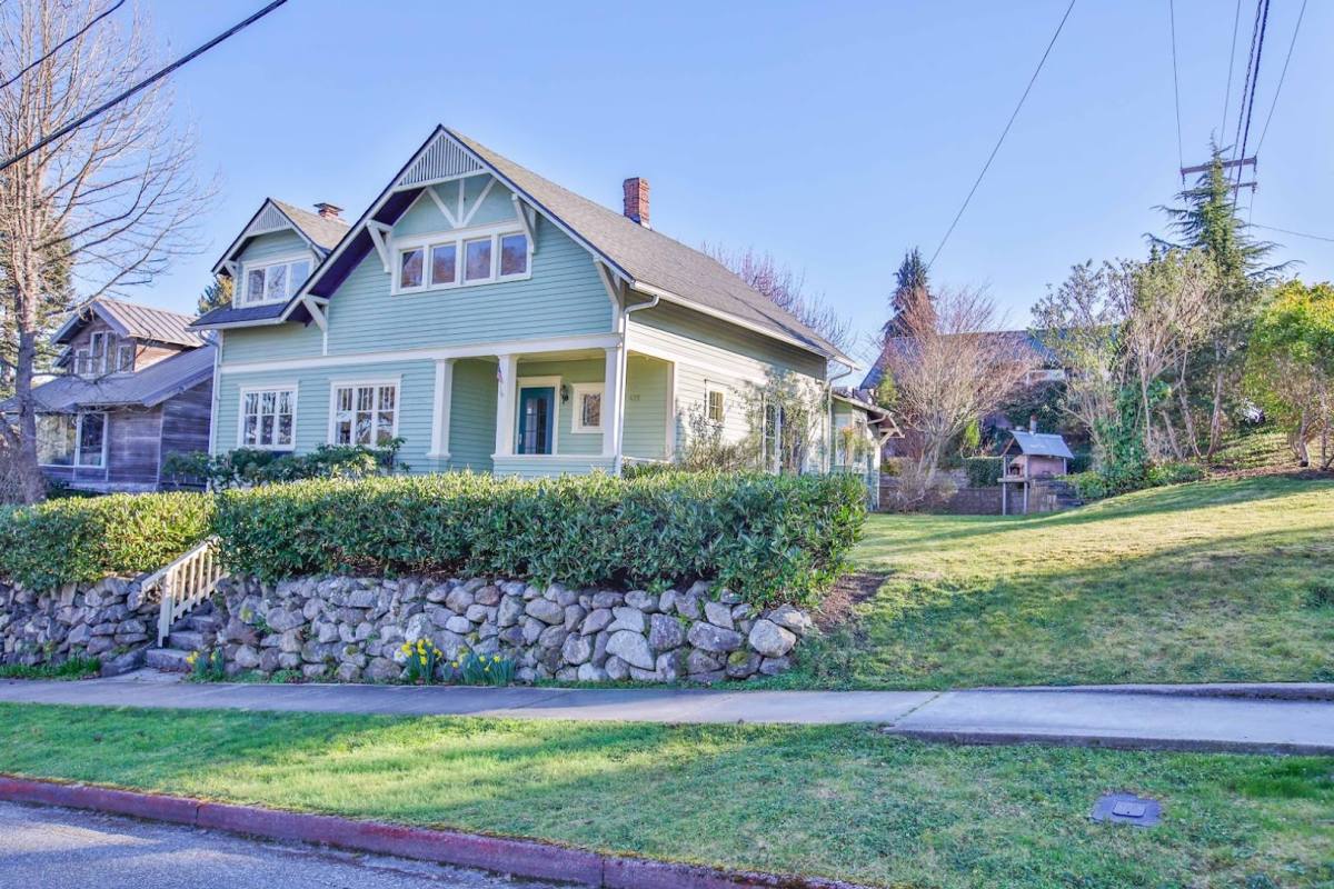 House for rent at 475 1st St, Langley, WA 98260