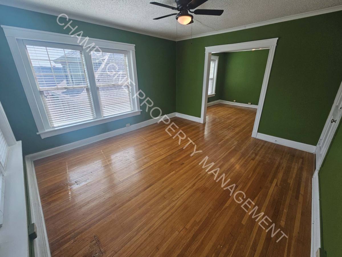 Apartment for rent at 3014 3016 Grand Ave, Kansas City, MO 64108