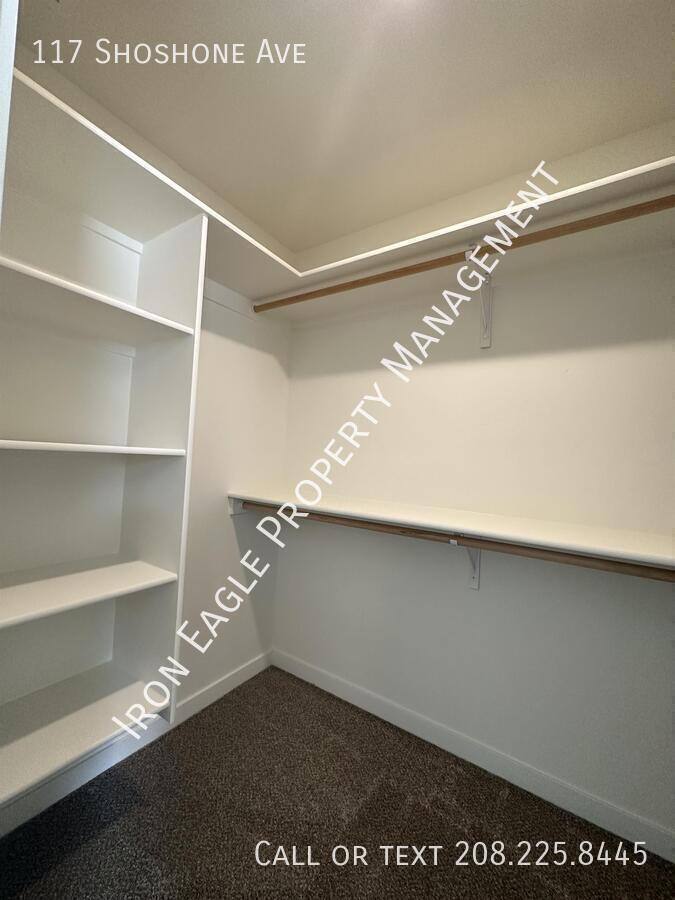 Apartment for rent at 117 Shoshone Ave, Nampa, ID 83651