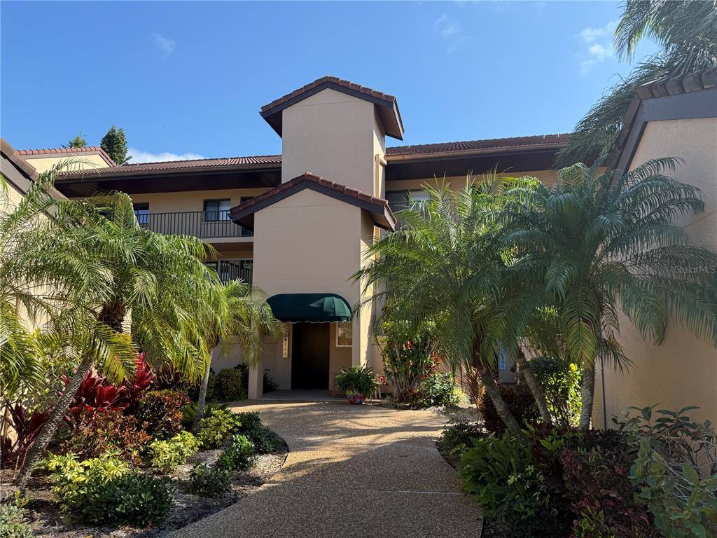Apartment for rent at 5525 Ashton Lake Dr, Sarasota, FL 34231