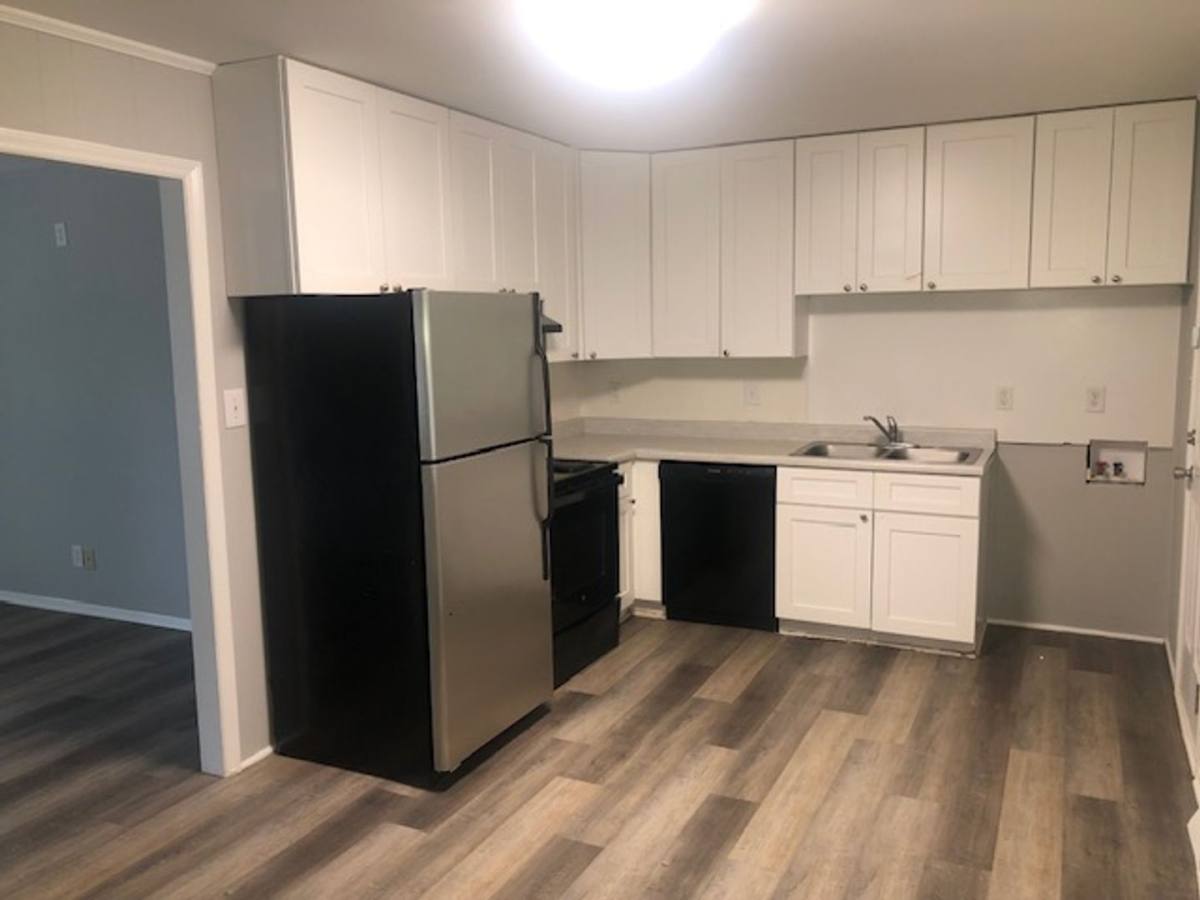 House for rent at 423 Edgegreen Dr, Charlotte, NC 28217
