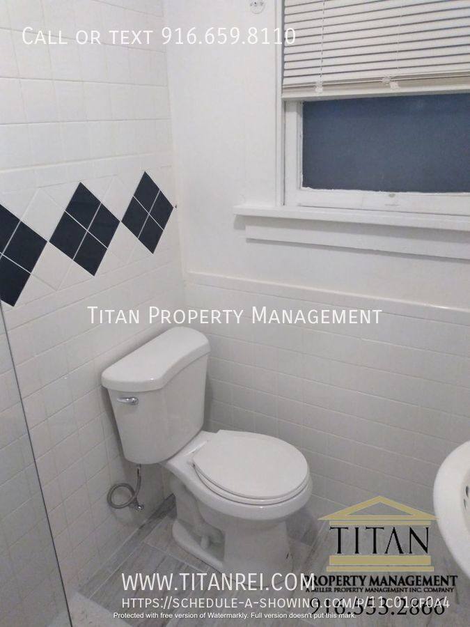 Apartment for rent at 714 27th St #2, Sacramento, CA 95816