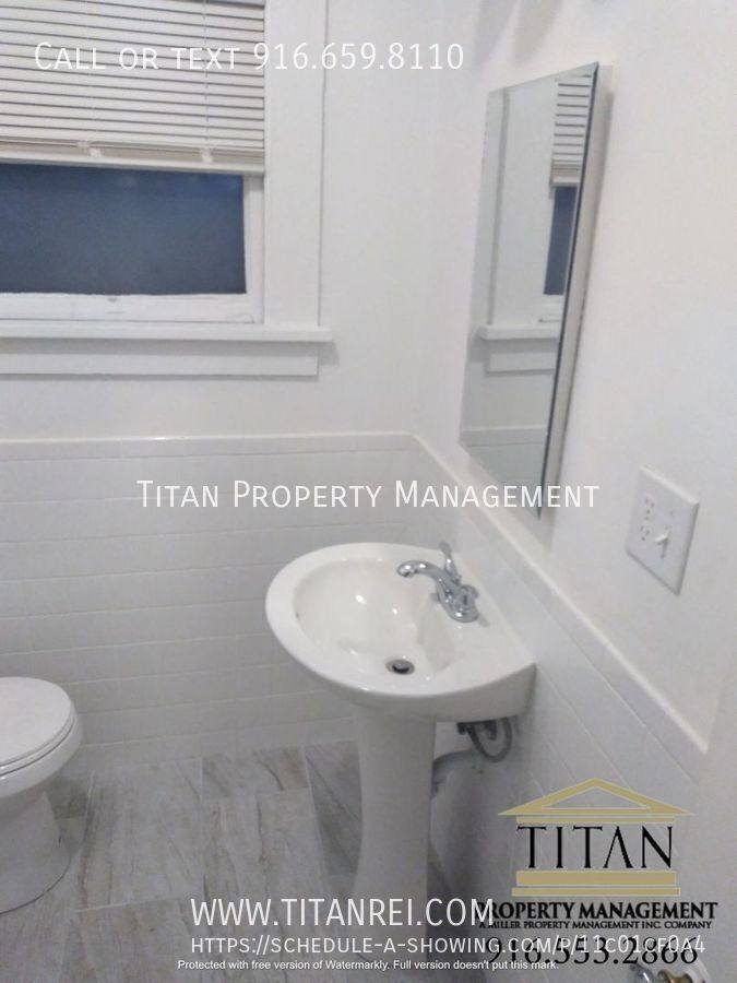 Apartment for rent at 714 27th St #2, Sacramento, CA 95816