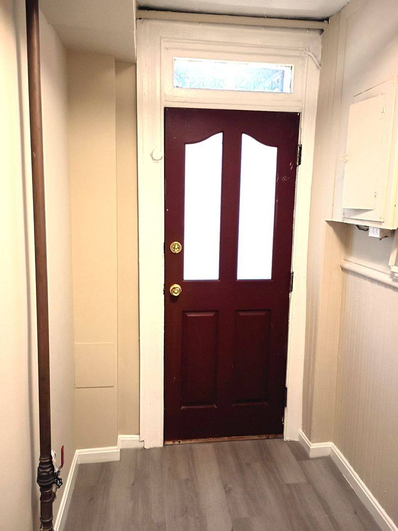 Apartment for rent at 514 11th St SE #B, Washington, DC 20003